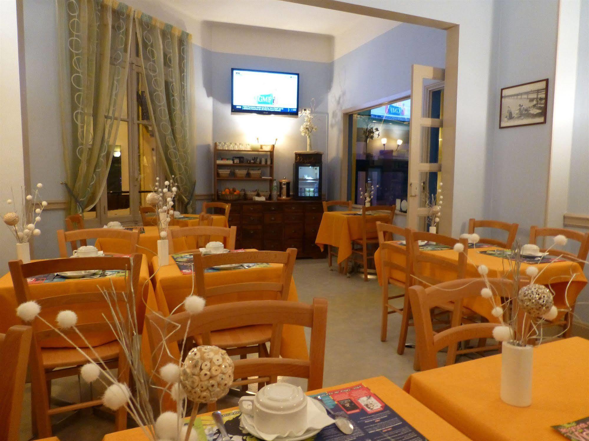 فندق Trianon فيشي المظهر الخارجي الصورة